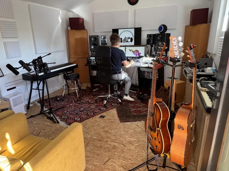 Eric Abraham Studio UP 